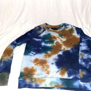 adorable crewneck, with a gold, green, white, and blue tiedye <3